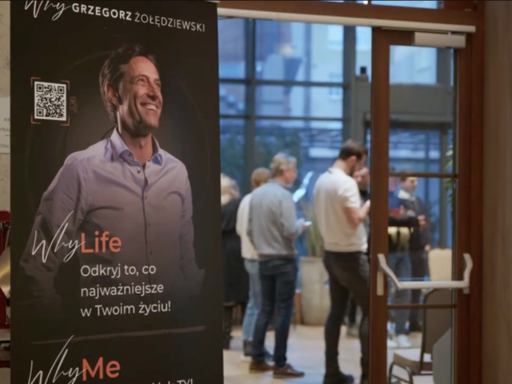 Foyer – uczestnicy przed wejściem na warsztat